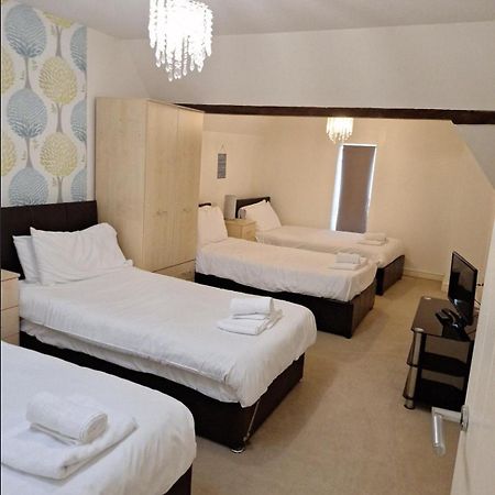 Comfortable Swindon Town Centre Apartments, Free Parking, Sleeps Up To 8 Eksteriør bilde